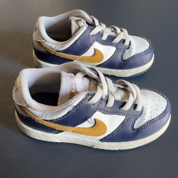 Nike Kids Shoes in Navy and Gold - Picture 1 of 4